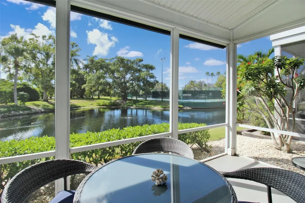 1260 Siesta Bayside Drive Sarasota FL 34242