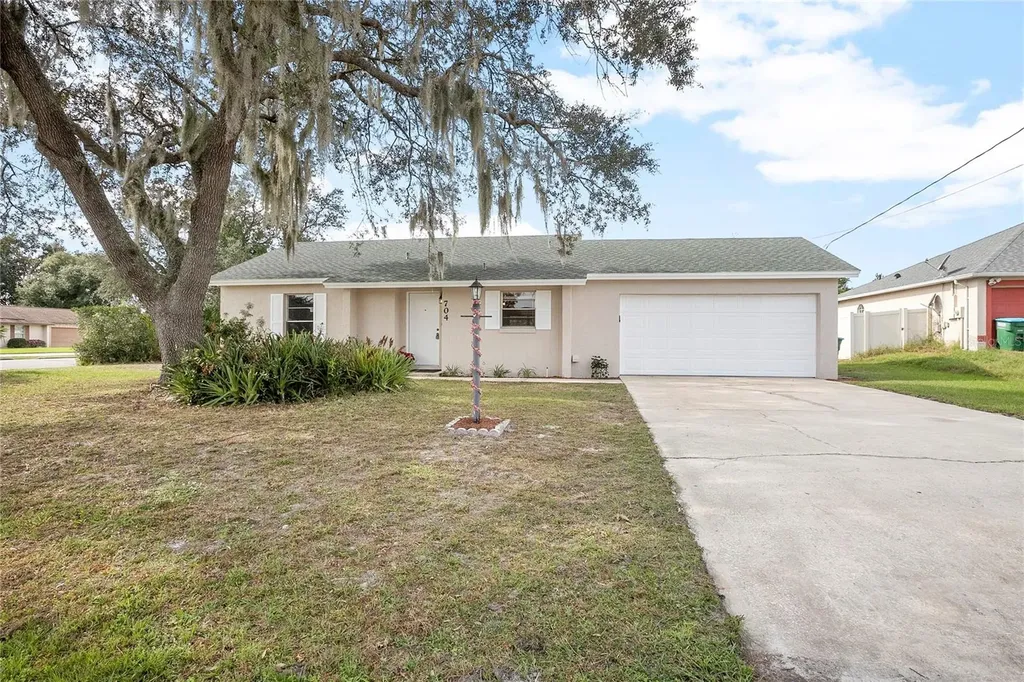 704 Farrington Drive Deltona FL 32725
