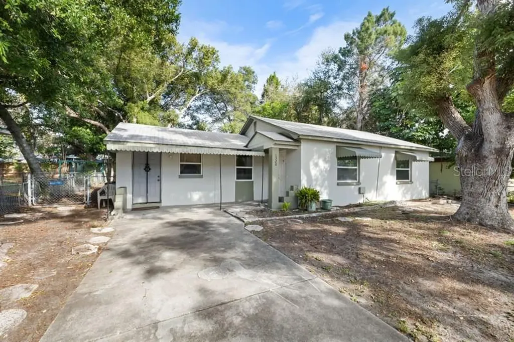 1320 Woodbine Street Clearwater FL 33755