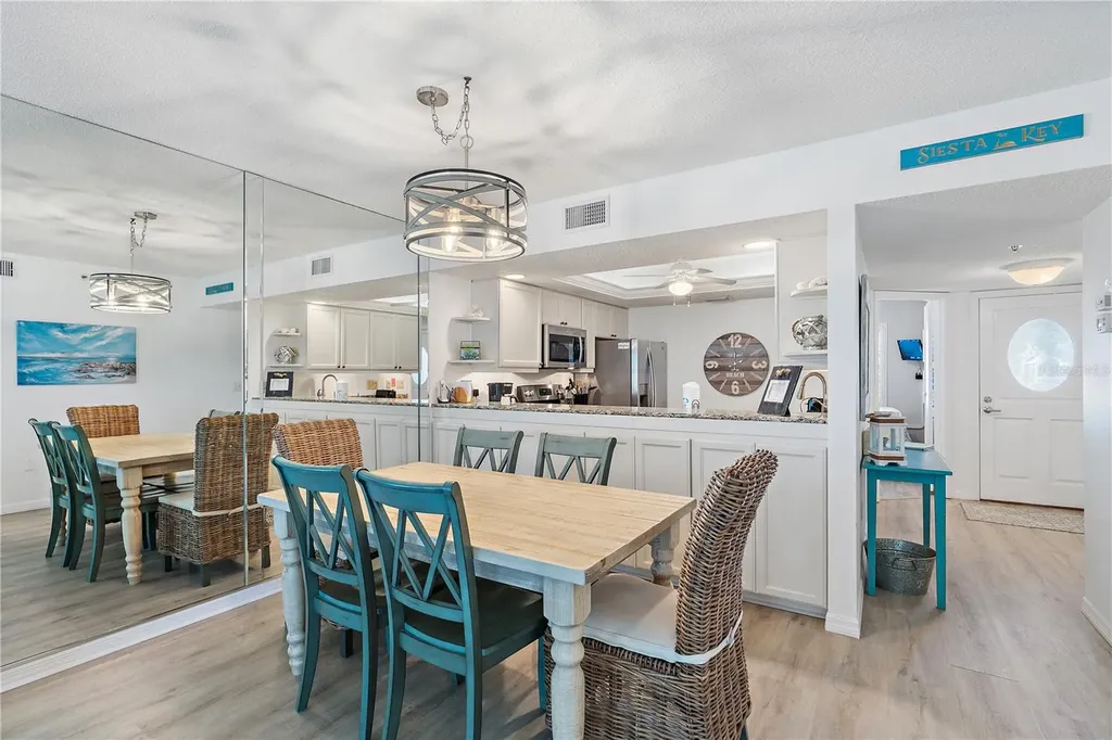 1374 Siesta Bayside Drive Sarasota FL 34242