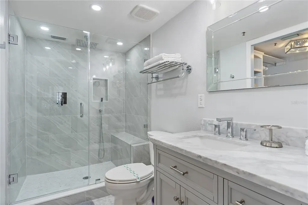 1374 Siesta Bayside Drive Sarasota FL 34242
