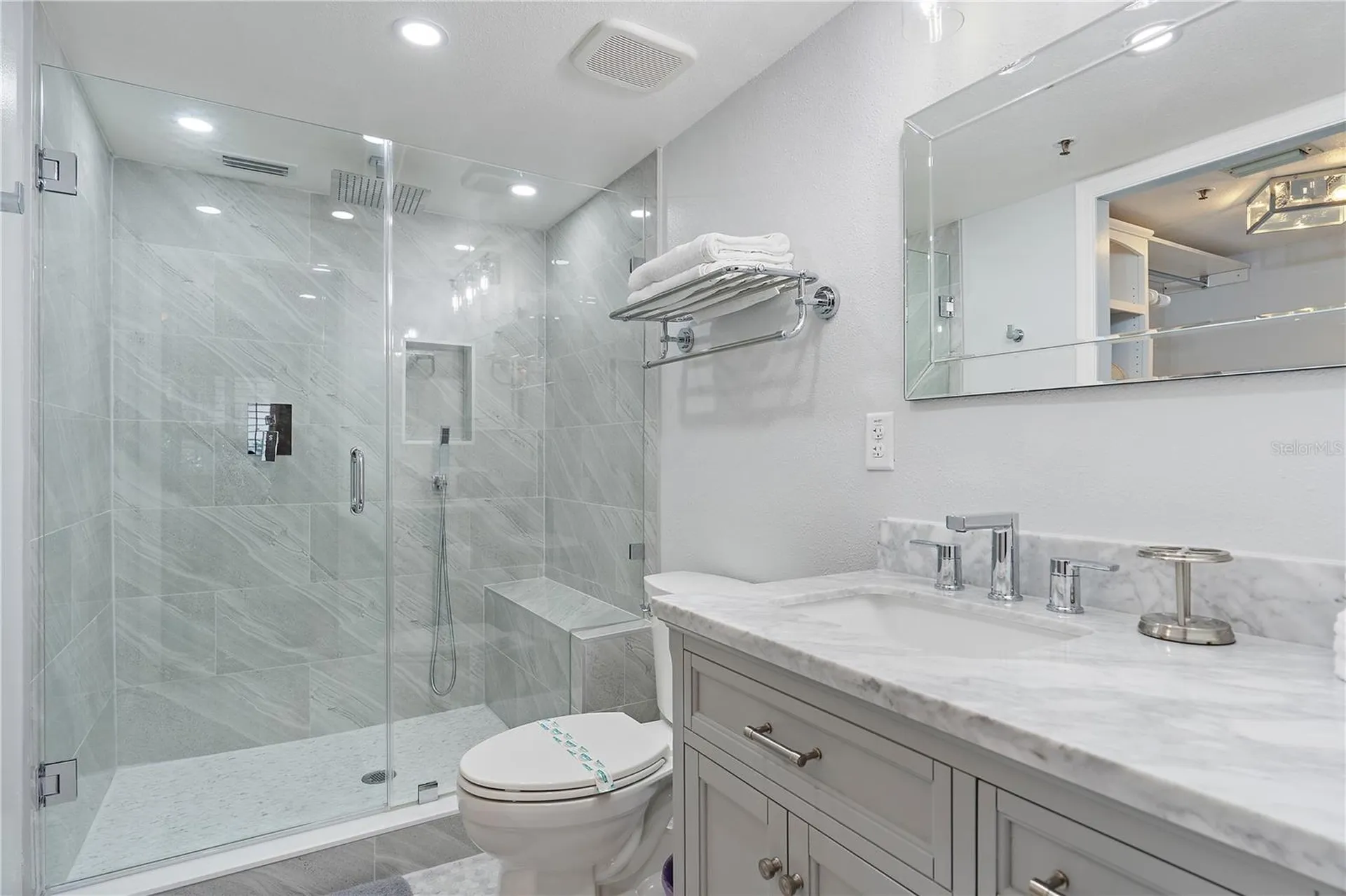 1374 Siesta Bayside Drive Sarasota FL 34242