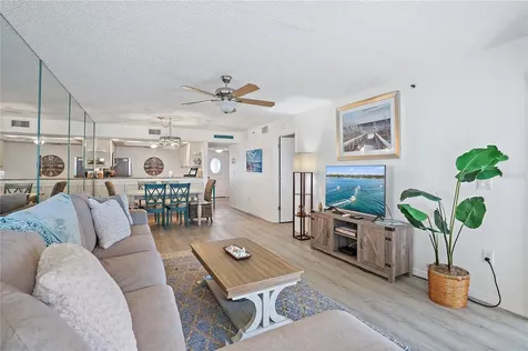 1374 Siesta Bayside Drive Sarasota FL 34242