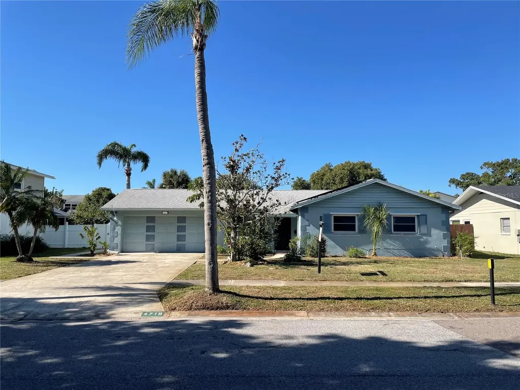 4718 Soapstone Drive Tampa FL 33615