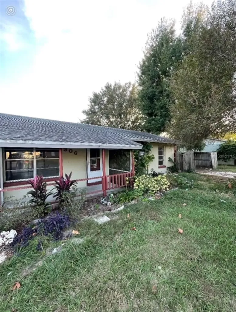 306 W Primrose Lane Lady Lake FL 32159