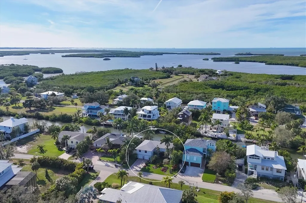 1815 Bayshore Drive Terra Ceia FL 34250