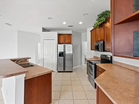 5511 Golden Isles Drive Apollo Beach FL 33572