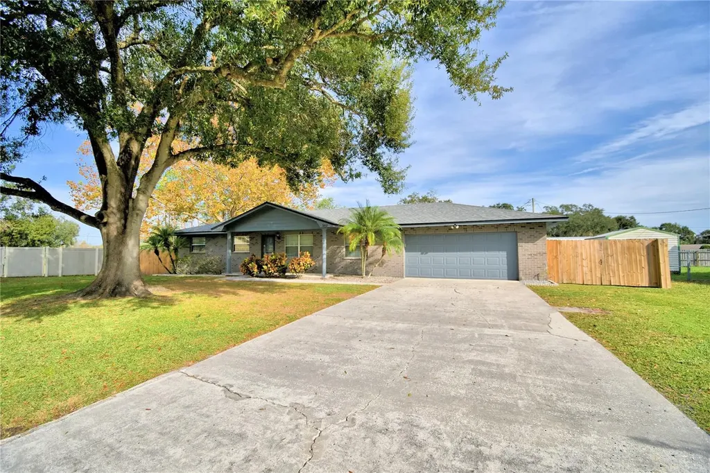 3812 Village Circle Lakeland FL 33811
