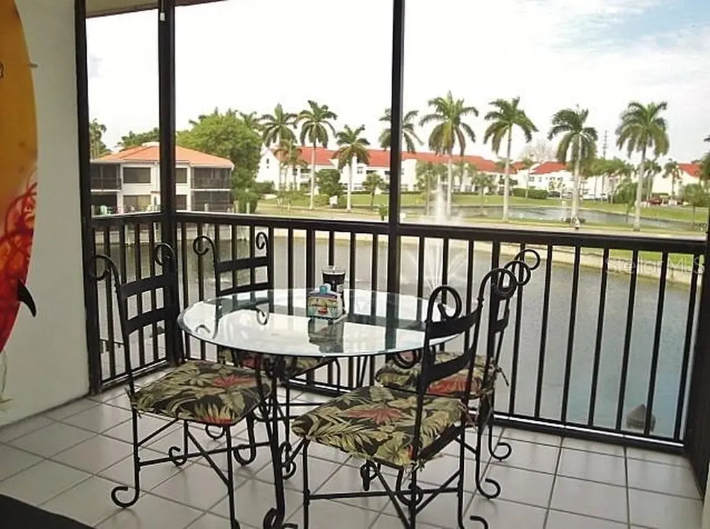 6294 Bahia Del Mar Circle St Petersburg FL 33715