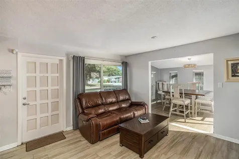 4734 W Wisconsin Avenue Tampa FL 33616