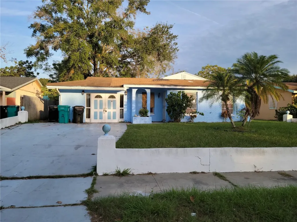 1749 Sorolla Court Orlando FL 32811