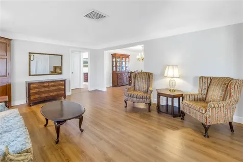 4736 Overlook Drive NE St Petersburg FL 33703