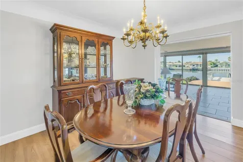4736 Overlook Drive NE St Petersburg FL 33703