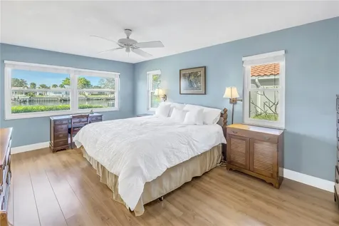 4736 Overlook Drive NE St Petersburg FL 33703