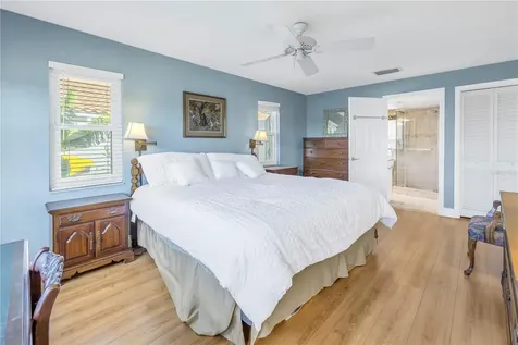 4736 Overlook Drive NE St Petersburg FL 33703