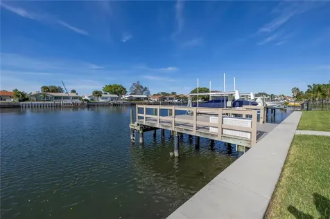 4736 Overlook Drive NE St Petersburg FL 33703