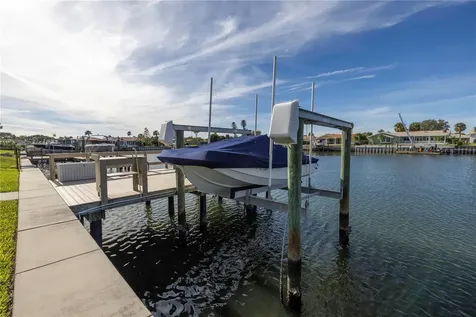 4736 Overlook Drive NE St Petersburg FL 33703