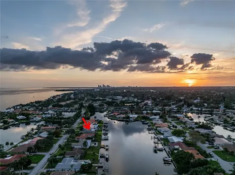 4736 Overlook Drive NE St Petersburg FL 33703
