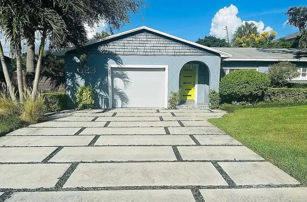 623 Cordova Boulevard NE St Petersburg FL 33704