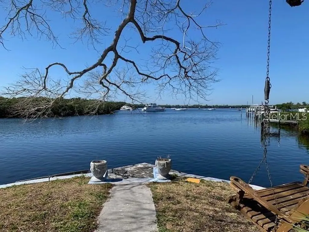 108 Carmelina Street Ruskin FL 33570