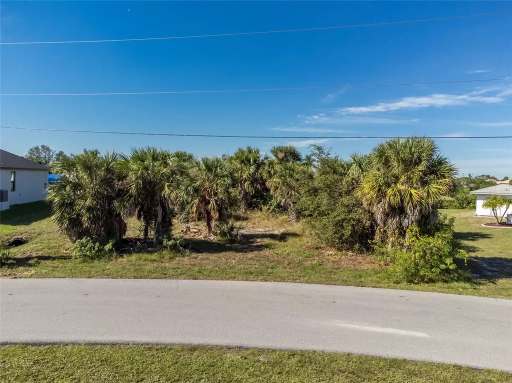 17306 Gulfspray Circle Port Charlotte FL 33948