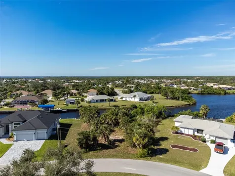 17306 Gulfspray Circle Port Charlotte FL 33948