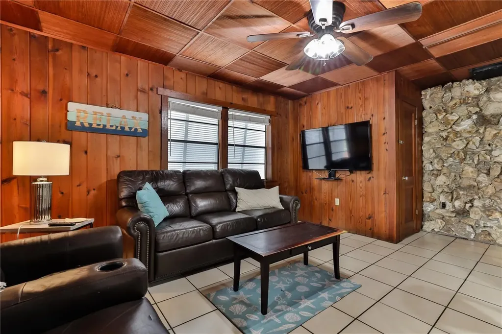 314 Due East Street New Smyrna Beach FL 32169