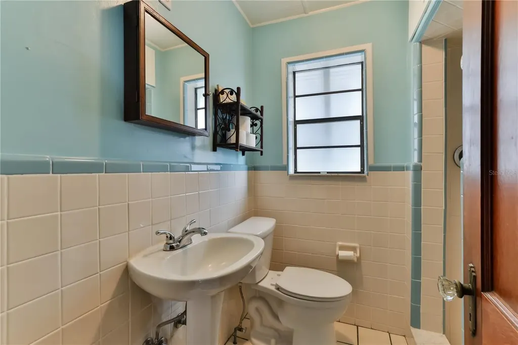 314 Due East Street New Smyrna Beach FL 32169