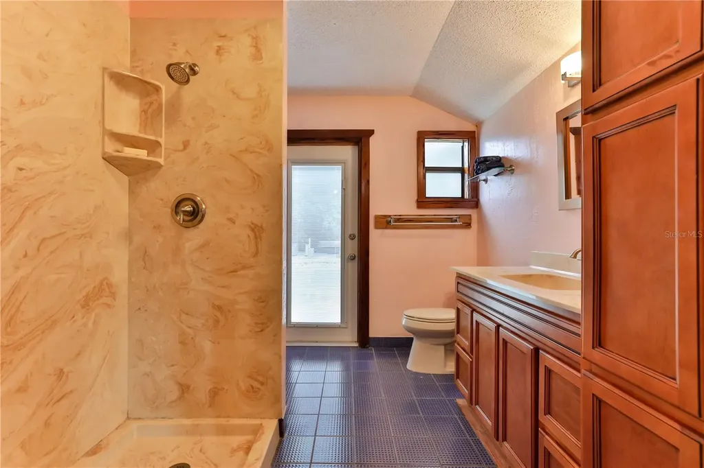 314 Due East Street New Smyrna Beach FL 32169