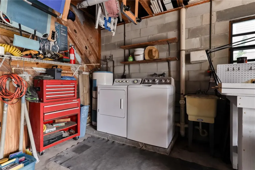 314 Due East Street New Smyrna Beach FL 32169