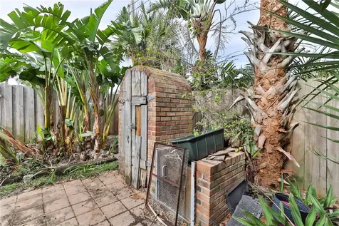 314 Due East Street New Smyrna Beach FL 32169