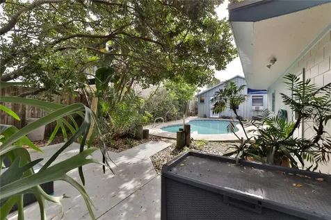 314 Due East Street New Smyrna Beach FL 32169