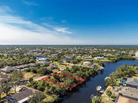 17340 Gulfspray Circle Port Charlotte FL 33948