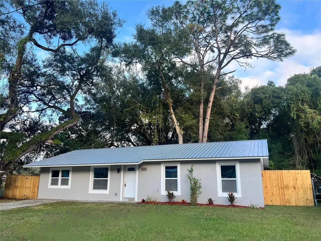 14722 State Street Dade City FL 33523