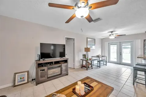 659 Cedarwood Street N St Petersburg FL 33703