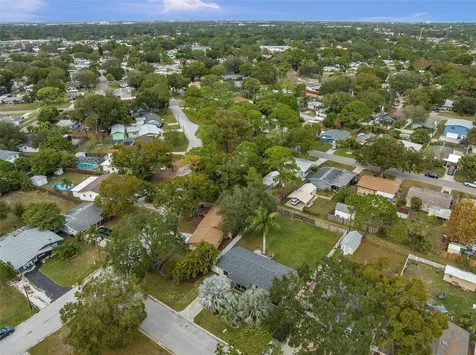 659 Cedarwood Street N St Petersburg FL 33703