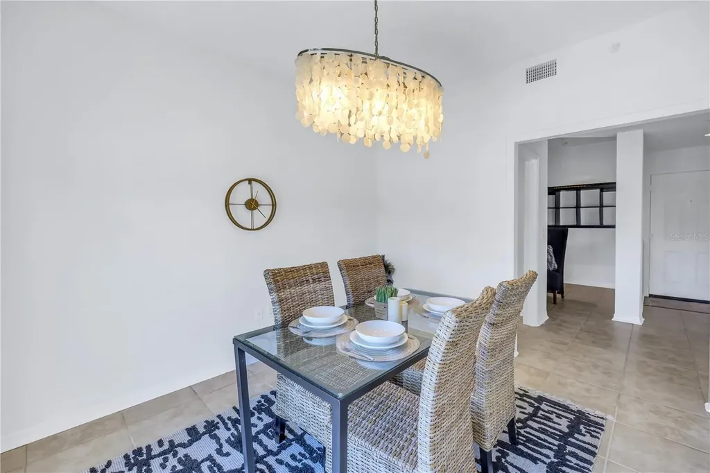 1064 N Tamiami Trail Sarasota FL 34236
