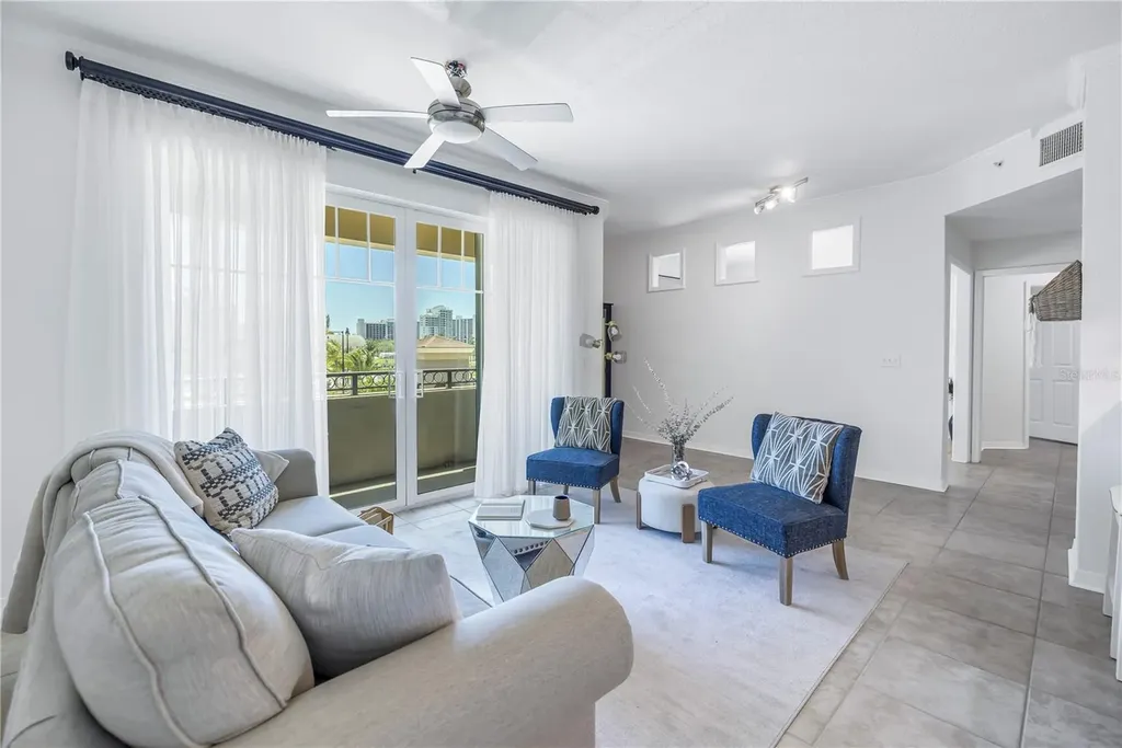 1064 N Tamiami Trail Sarasota FL 34236