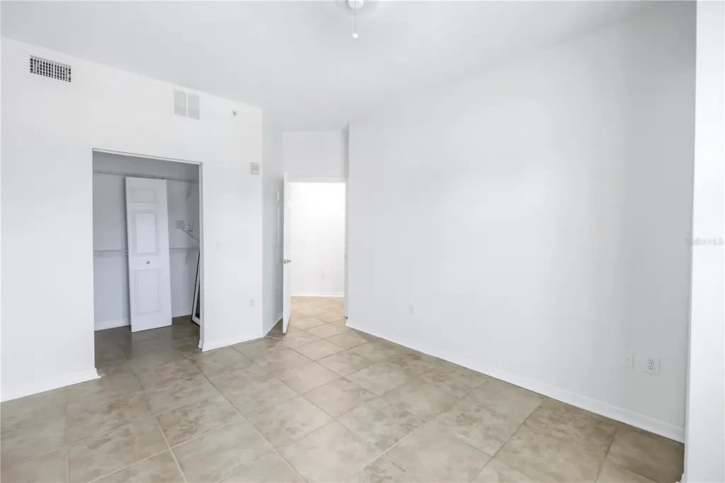 1064 N Tamiami Trail Sarasota FL 34236