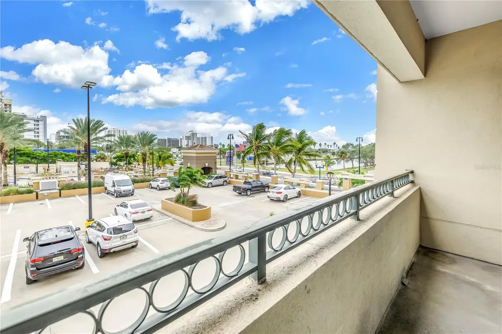 1064 N Tamiami Trail Sarasota FL 34236
