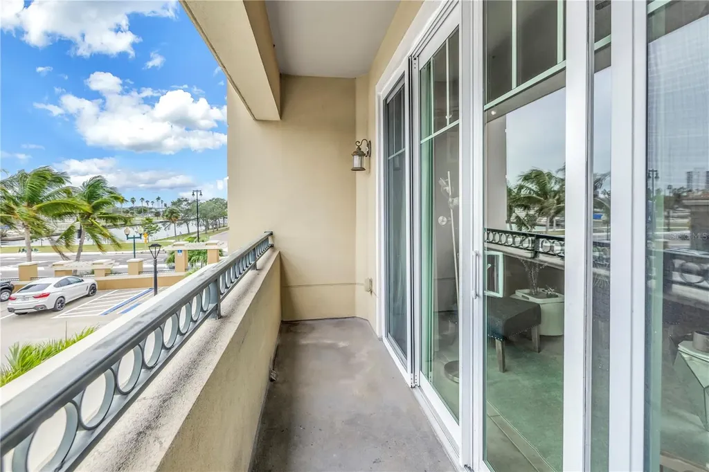 1064 N Tamiami Trail Sarasota FL 34236