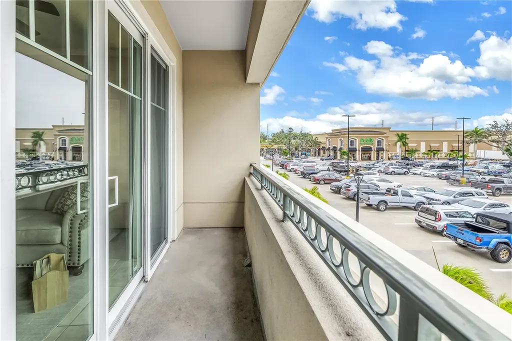 1064 N Tamiami Trail Sarasota FL 34236