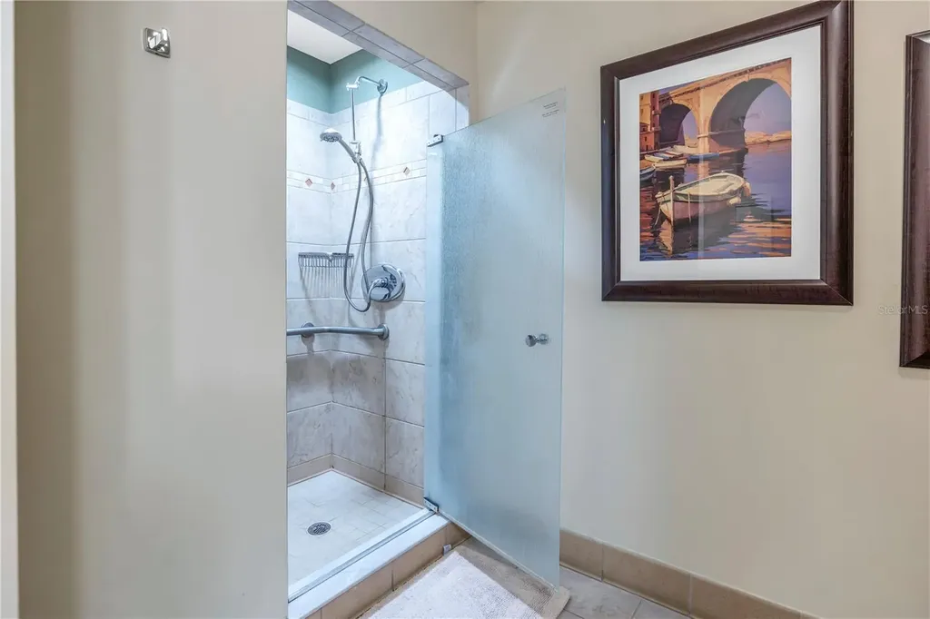 1064 N Tamiami Trail Sarasota FL 34236