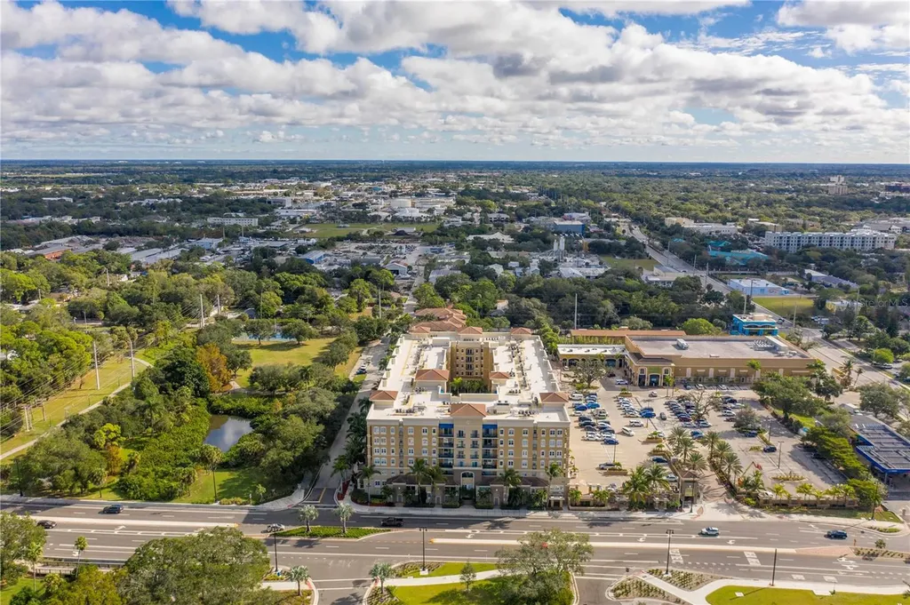 1064 N Tamiami Trail Sarasota FL 34236