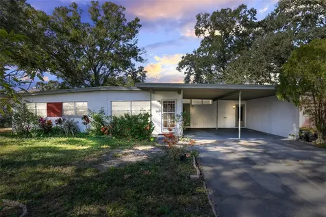 2210 Fontainebleau Drive Orlando FL 32808