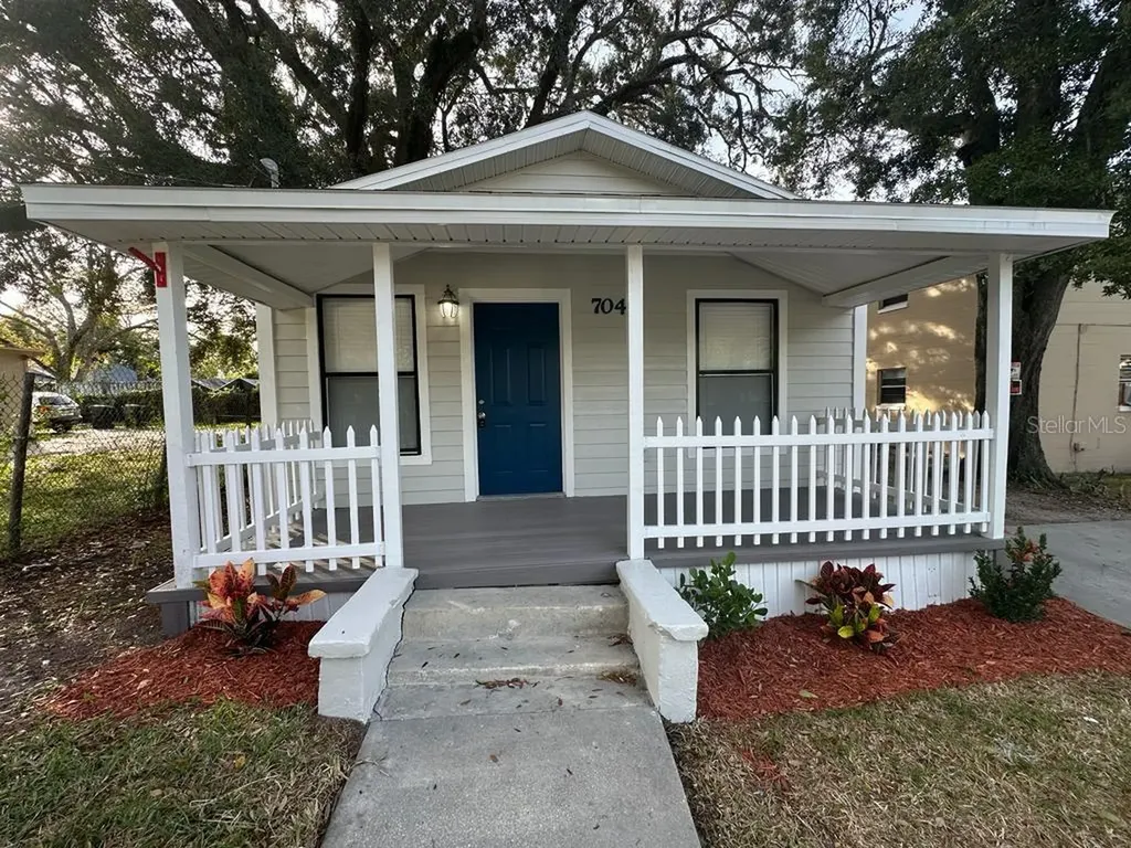 704 Grove Avenue Orlando FL 32805