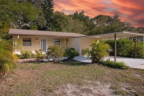5101 68th Way N St Petersburg FL 33709