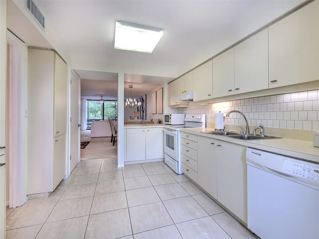 833 Bayport Way Longboat Key FL 34228