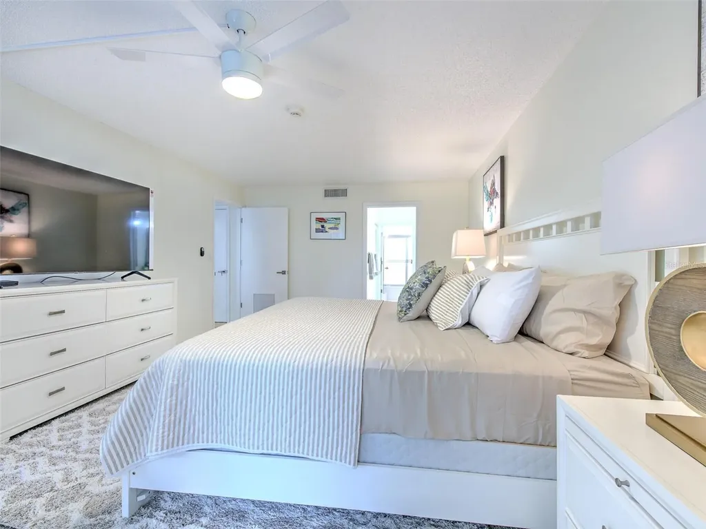 833 Bayport Way Longboat Key FL 34228