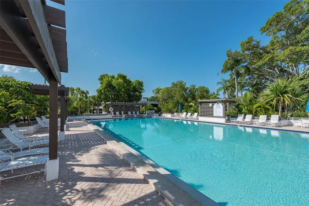 833 Bayport Way Longboat Key FL 34228